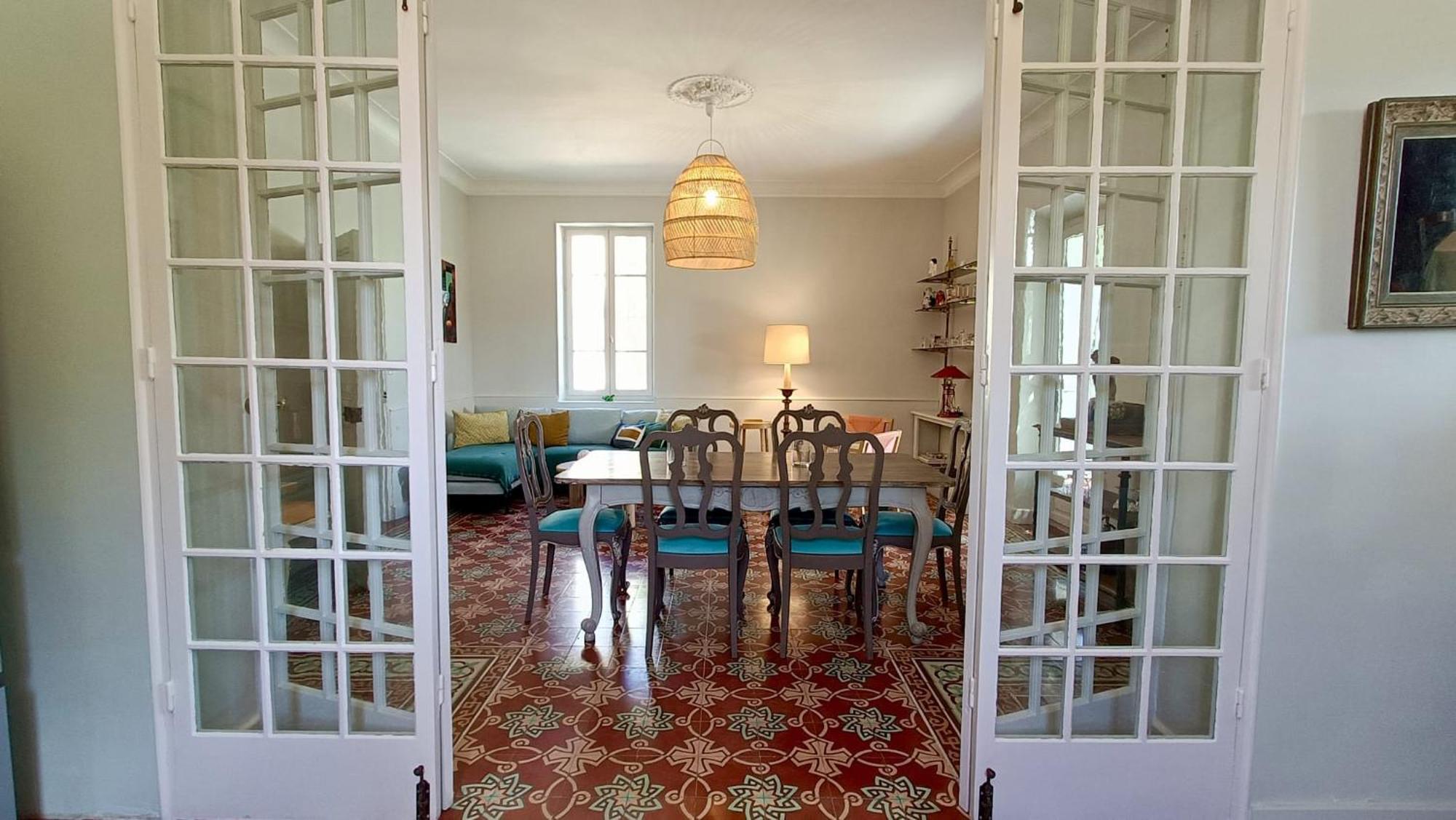 La Cour Des Sens